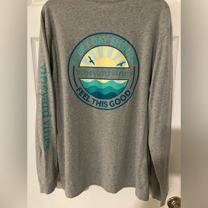 Men’s Vineyard Vines long sleeve T-shirt. Size medium